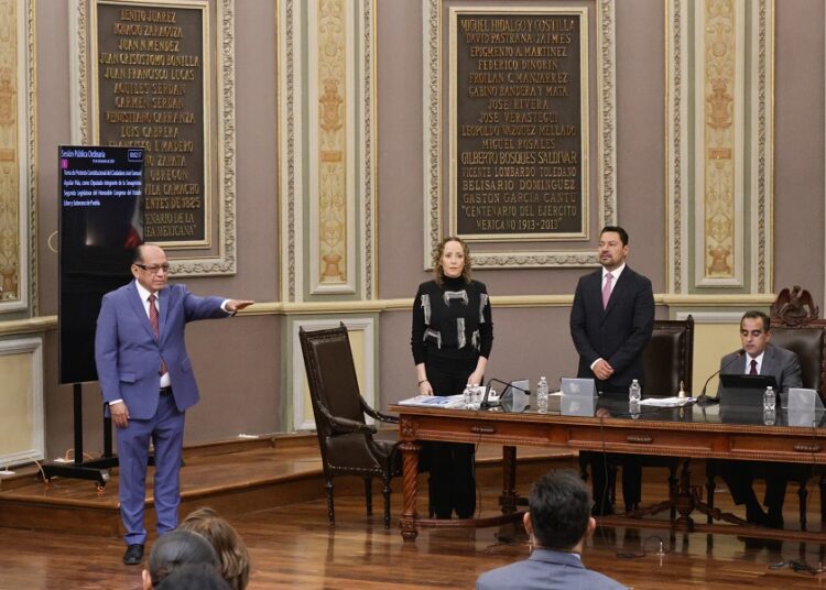 Samuel Aguilar rinde protesta como integrante de la LXII Legislatura