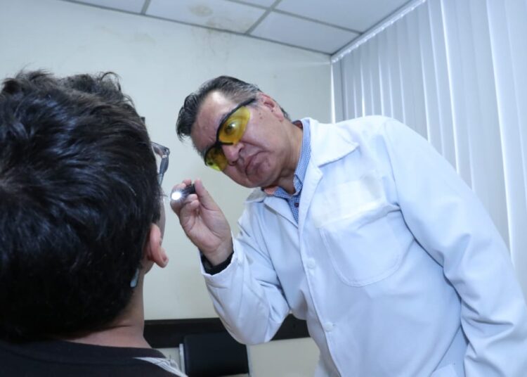 Sedif ofrece servicios de salud gratuitos en la Clínica de la 25 poniente