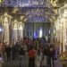 Una villa navideña de casi 2 kilómetros atrae a turistas