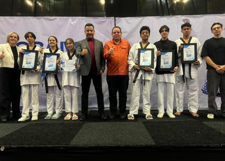 Delegación poblana de TKD destaca en el Grand Slam 2024