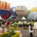 Gigantes de aire suben al cielo en el Festival de Globos Aerostáticos Mitad del Mundo