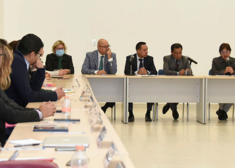 Rinden informe Consejos de Docencia e Investigación y Estudios de Posgrado
