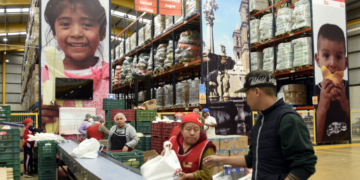 BUAP entrega 12 mil kilos de arroz y frijol a Banco de Alimentos