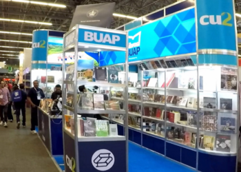 BUAP exhibe casi 500 títulos en la FIL de Guadalajara