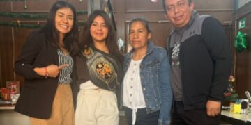 ‘La Bonita’ Sánchez se reúne con campeona nacional amateur de kickboxing