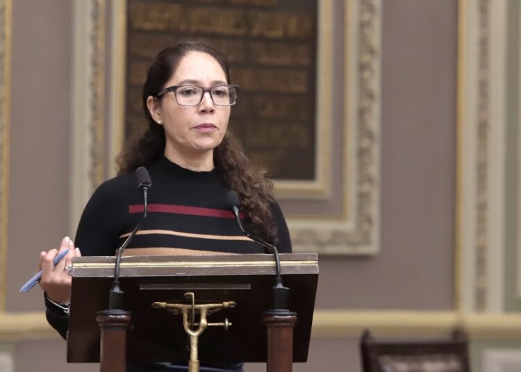 Denuncian a Castro Corro y subsecretario de SPF por inversión fallida en Accendo Banco