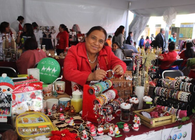 Invitan al bazar navideño Mujeres Imparables en la Plaza de la Democracia