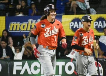 Peloteros de Pericos destacan en beisbol invernal