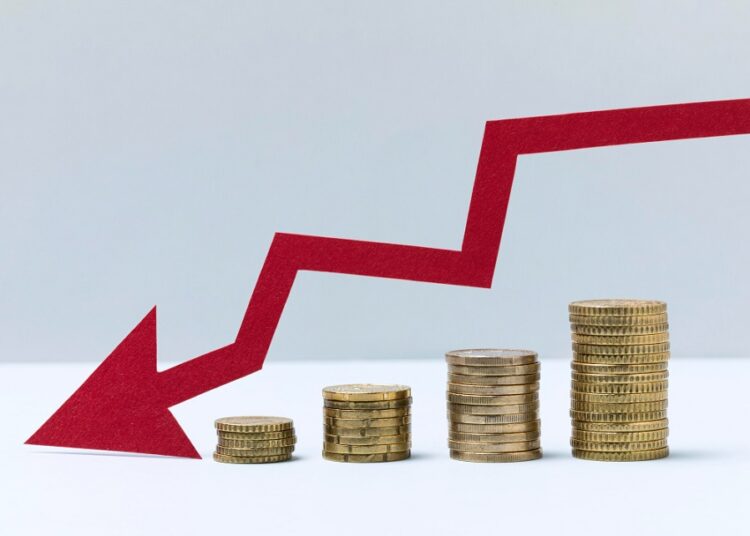 Economistas estiman entorno de desaceleración económica