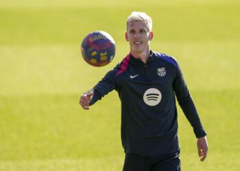 Barcelona empieza el año sin Dani Olmo y Pau Víctor en su plantilla