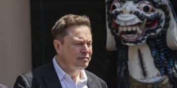 Musk admite que su meta de ahorro es optimista y espera lograr la mitad