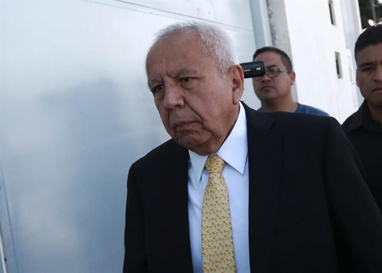 Juez suspende proceso contra jefe de migración por muerte de 40 migrantes