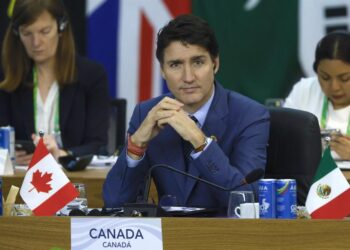 Trudeau afirma que Canadá responderá «con fuerza» a los aranceles que Trump quiere imponer
