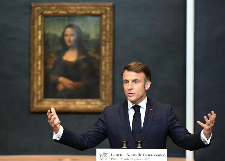 Macron anuncia reforma del Louvre y sala para La Gioconda