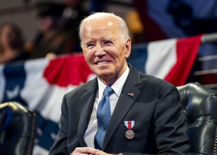 Biden conmutará penas a presos condenados por drogas