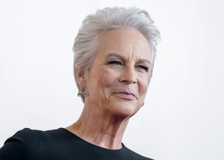 Jamie Lee Curtis dona un millón de dólares para contener incendios