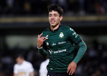 Omar Campos elogia regularidad de Cruz Azul con Anselmi