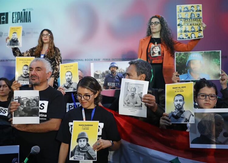 Localizan con vida a fotoperiodista mexicano que había desaparecido en Ciudad de México