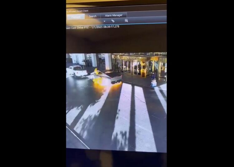 Investigan como posible acto terrorista la explosión de Cybertruck frente a un Trump Hotel