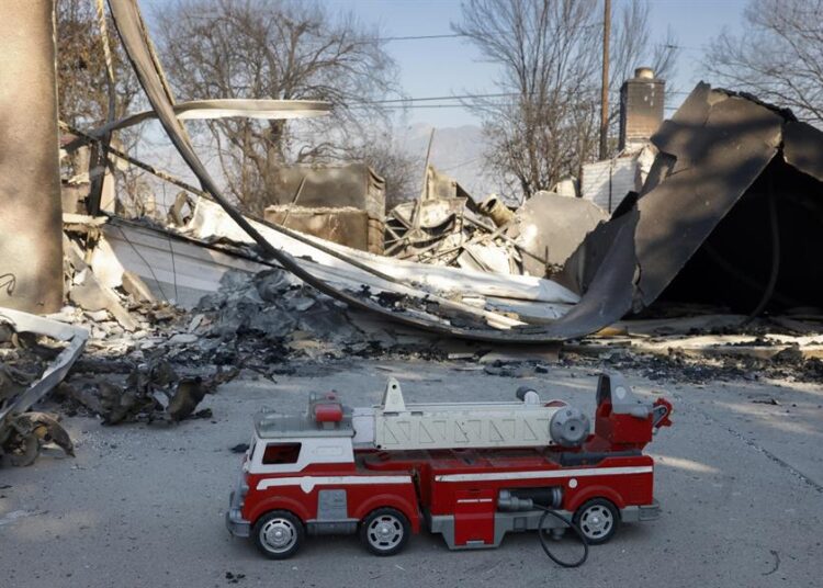 California duplica número de miembros de la Guardia Nacional para combatir los incendios