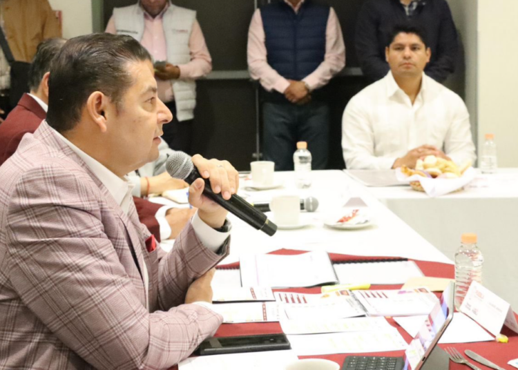 Gobierno no se pondrá de rodillas ante transportistas
