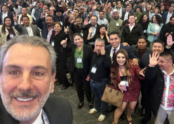 Pepe Chedraui asiste al Encuentro Nacional Municipal 2025