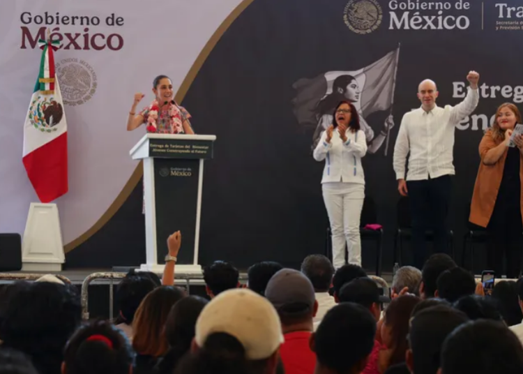 «Defiendan y sean parte consciente de la transformación»: Presidenta Claudia Sheinbaum entrega tarjetas de «Jóvenes construyendo el futuro» en Acapulco, Guerrero