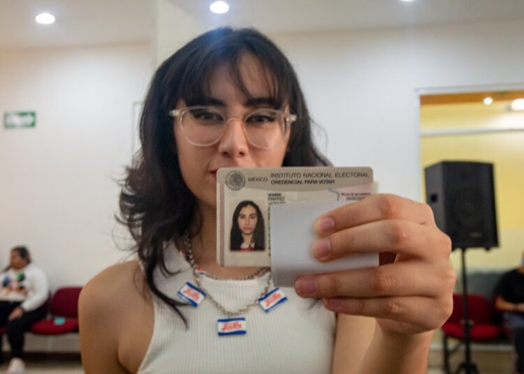 ¿Te cambiaste de casa? Actualiza tu credencial de elector