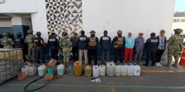 Detienen a huachicoleros en operativo conjunto