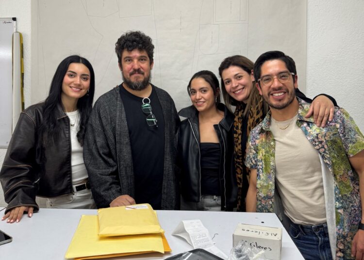 Estudiantes Anáhuac diseñan para colección primavera-verano 2025 de 1/8 Takamura