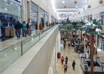 Centros comerciales recuperan ventas pre COVID-19