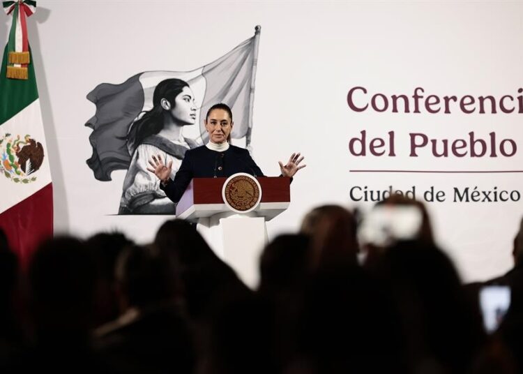 Sheinbaum creará 200 mil plazas para estudiantes de bachillerato en su Gobierno