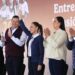 Claudia Sheinbaum entrega tarjetas de Pensión Mujeres Bienestar
