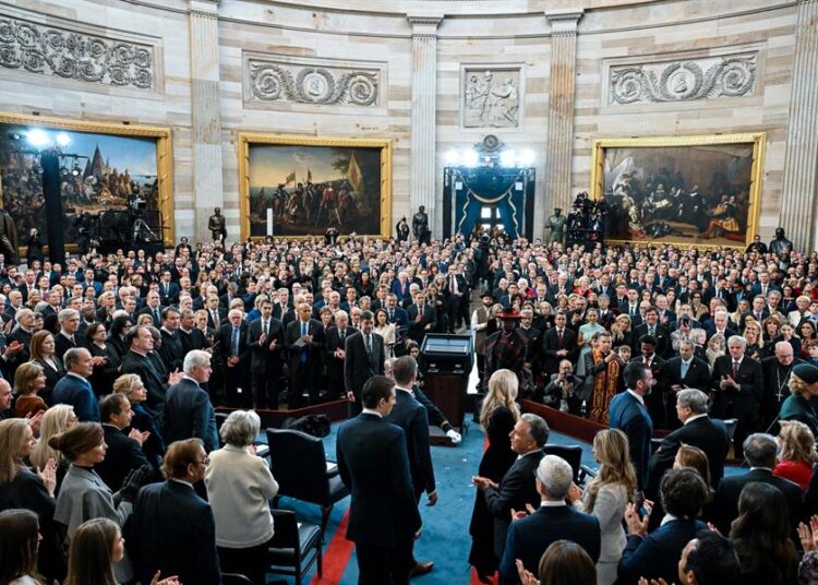 Trump proclama el inicio de una «edad de oro»