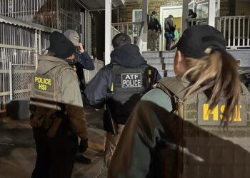 EE.UU. realizará redadas semanales con 1,200 detenidos diarios