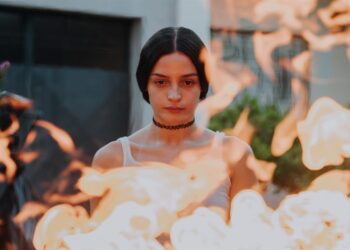 ‘La Virgen de la tosquera’ indaga el misticismo y la oscuridad de la amistad en Sundance