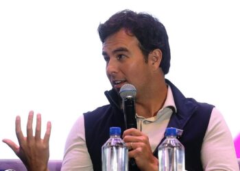 ‘Checo’ Pérez se tomará seis meses para definir su siguiente paso como piloto
