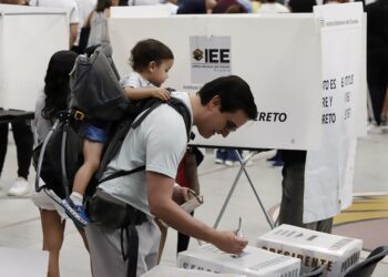 Alcaldes piden apoyo al IEE para capacitarse y organizar elecciones en juntas auxiliares