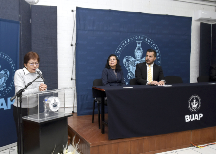 Lilia Cedillo preside informe de labores en la Preparatoria Lázaro Cárdenas del Río