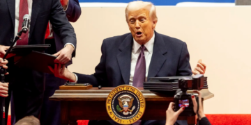 Tan lejos de Dios, y tan cerca de Estados Unidos