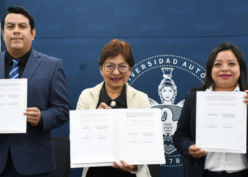 Lilia Cedillo encabeza revisión del Contrato Colectivo con ASPABUAP y SITBUAP