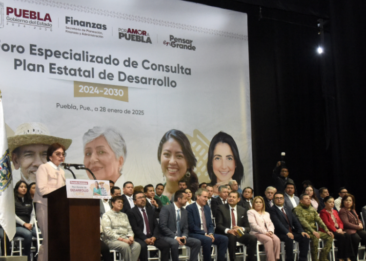 Lilia Cedillo celebra a todas las voces en el Foro Especializado de Consulta Ciudadana 2025