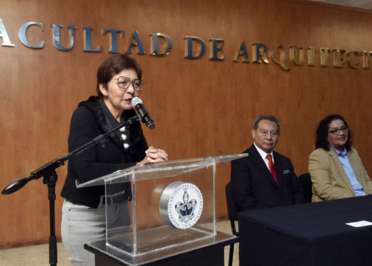Lilia Cedillo reconoce trayectoria de la Facultad de Arquitectura