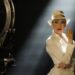 JLo se convierte en una diva de Hollywood en ‘Kiss of the Spider Woman’