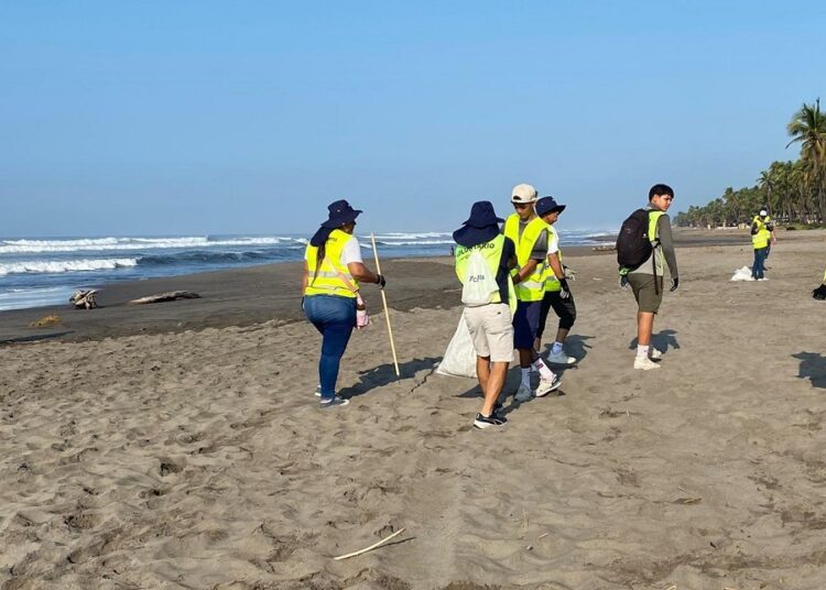 Cemex y Regenera unen esfuerzos sostenibles con limpieza de ríos y playas