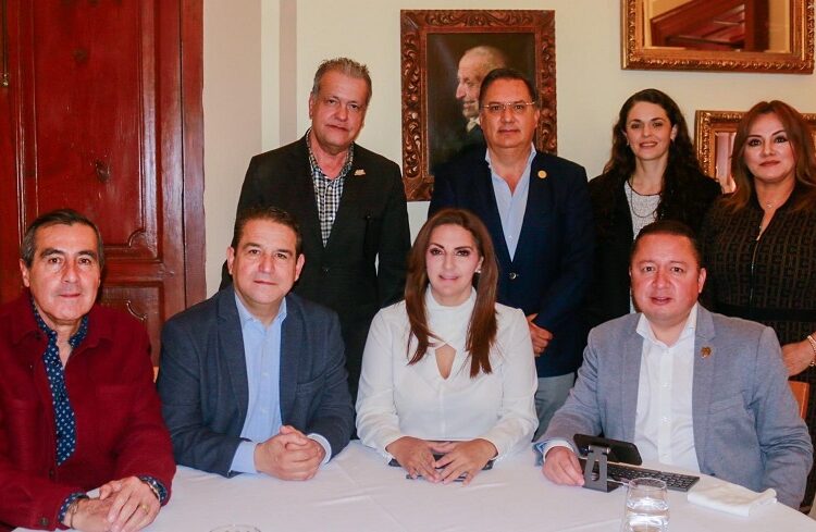Empresarios y diputados coinciden en sanear cartera vencida del Infonavit