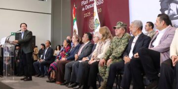 Programas de becas escolares rebasarán 120 mil millones de pesos