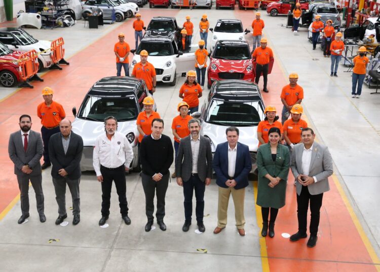 Industriales y Armenta se reúnen con coordinador de Olinia