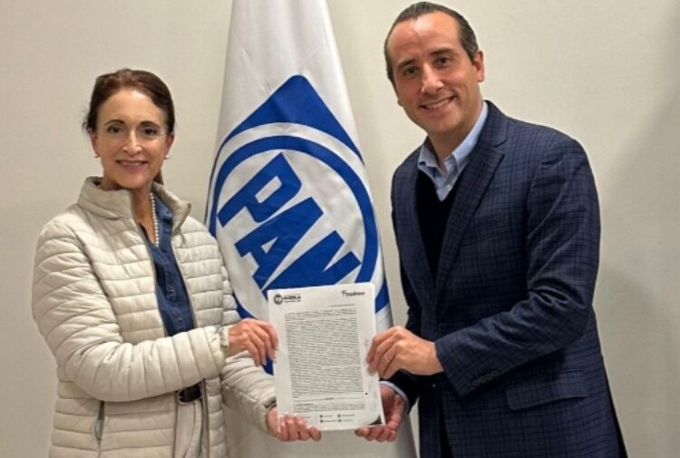 Firman acta de entrega-recepción de dirigencia estatal del PAN