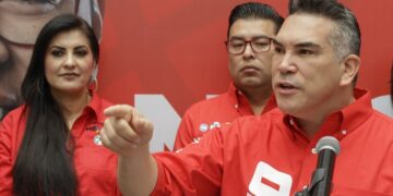 ¡A los connacionales se les defiende con acciones!